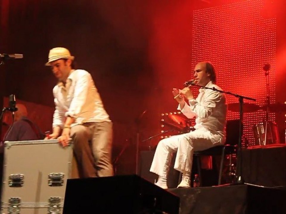 Carlos Nunez & Xurxo Núñez & Dan Ar Braz - Festival du chant de marin 2011 - Paimpol Bretagne