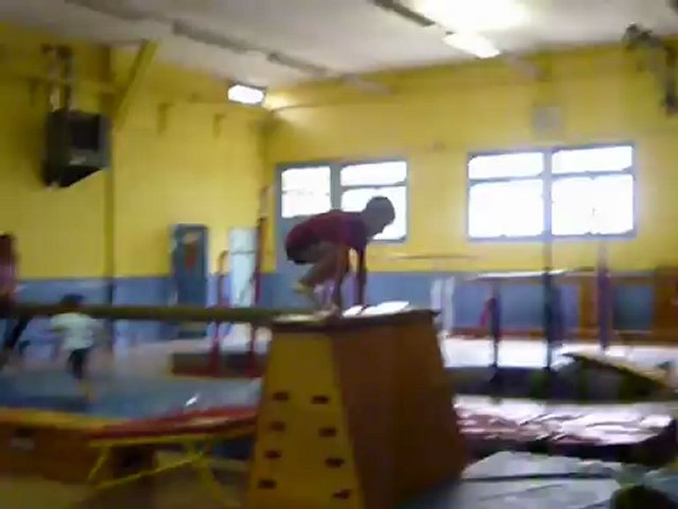 20110618 Gala de Gym, Paul au saut