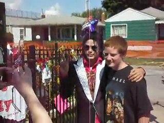 Michael Jackson Is Alive !!!!!!!!!