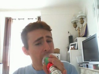 Wiwi égratigne "party rock"