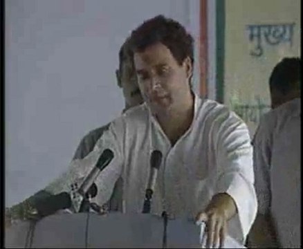 Rahul Gandhi distributing Cheques to students, 23rd July