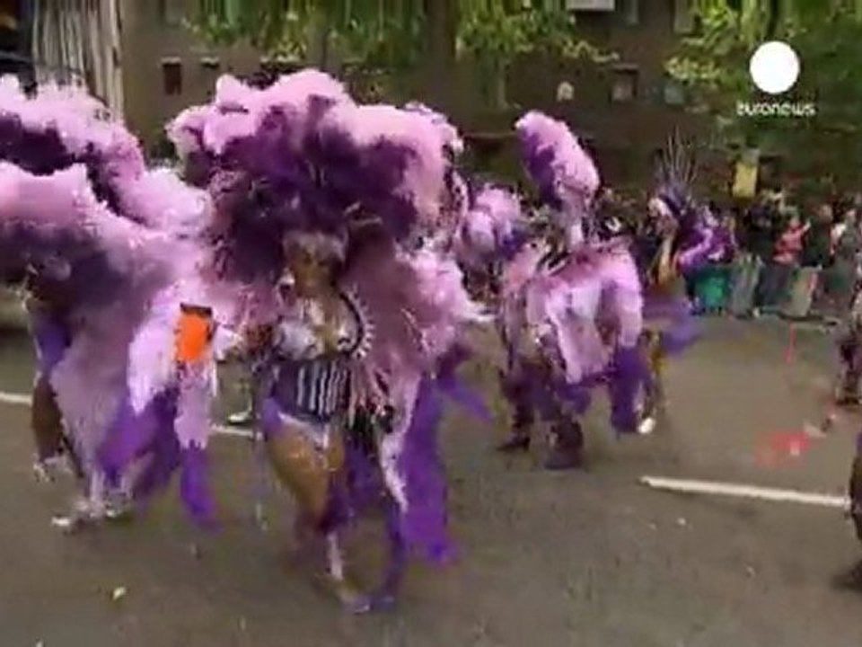 Police flood streets for Notting Hill carnival