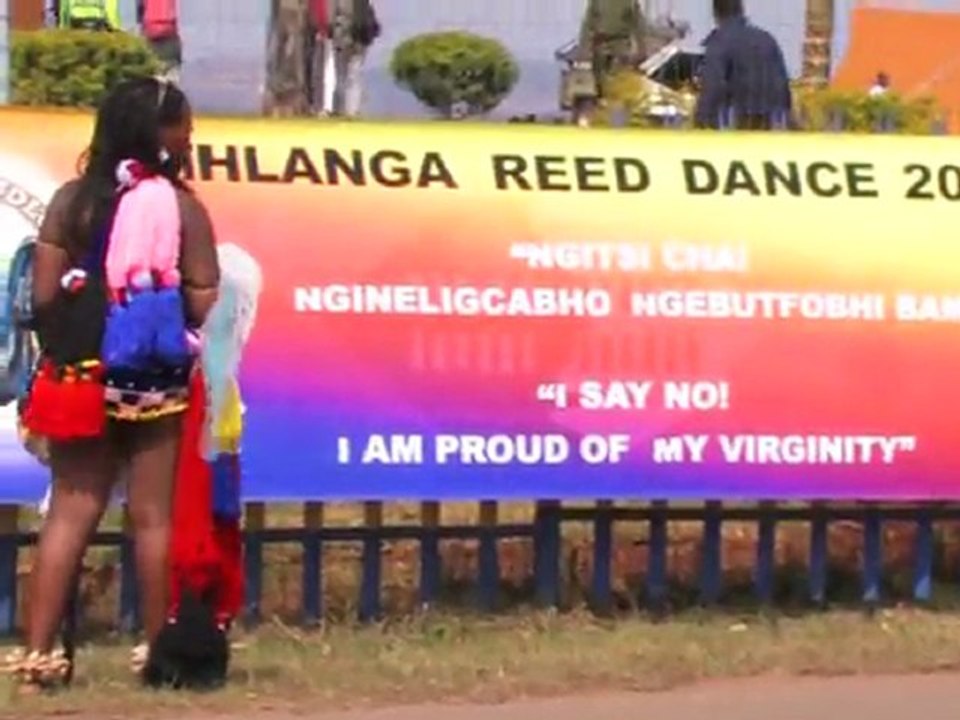 Thousands of Swaziland virgins dance for their king