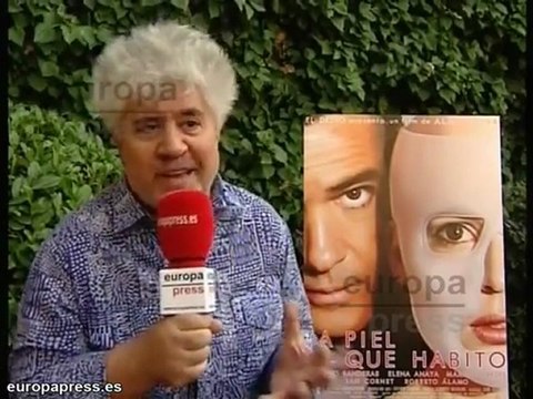 Almódovar, atento a las críticas de sus detractores