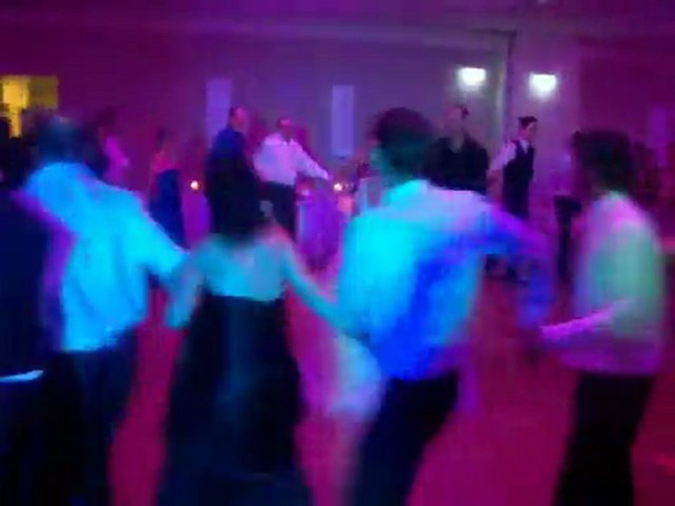 Hochzeit-Tarantella Video bei Onde Blue Buchen