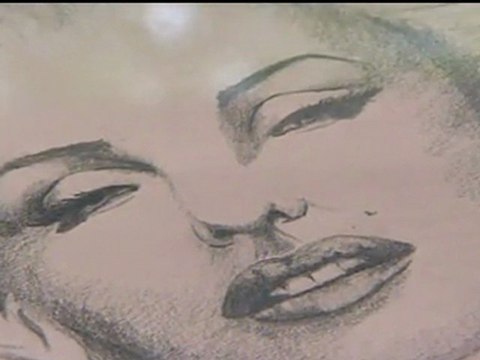 Artist draws masterpieces asleep