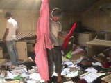 Hundreds of Libyans flock to Kadhafi residence