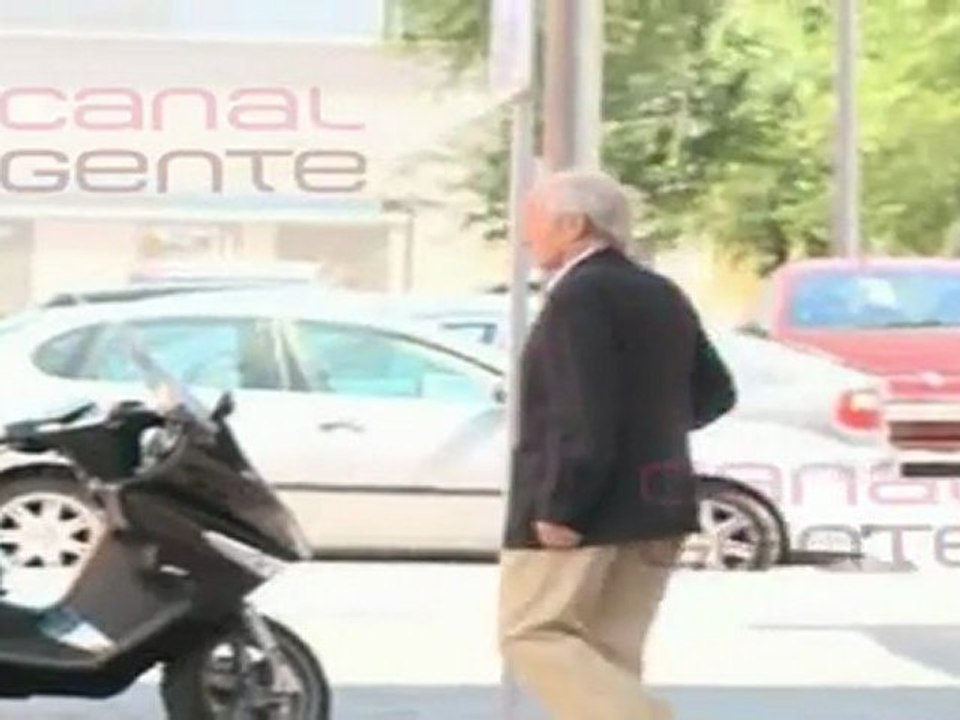 Julio Aparicio abatido por el dolor