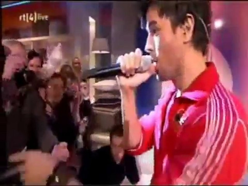 19 09 2010 Enrique Iglesias in Life 4 You   Enrique Iglesias en Life 4 You (Part 3)