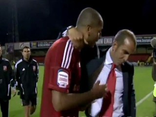 Paolo Di Canio s'accroche avec un de ses joueurs