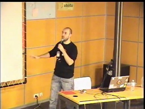 Ubuntu Party 10.10 - Framakey Ubuntu-fr Remix par Pierres-Yves Gosset