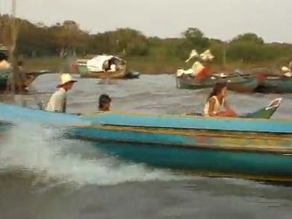 Abordage sur le Tonlé Sap