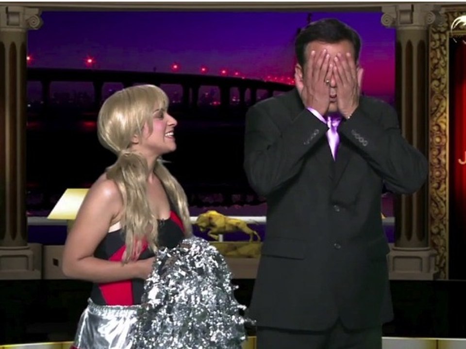 Comedy Show Jay Hind! Blonde IPL Cheerleader