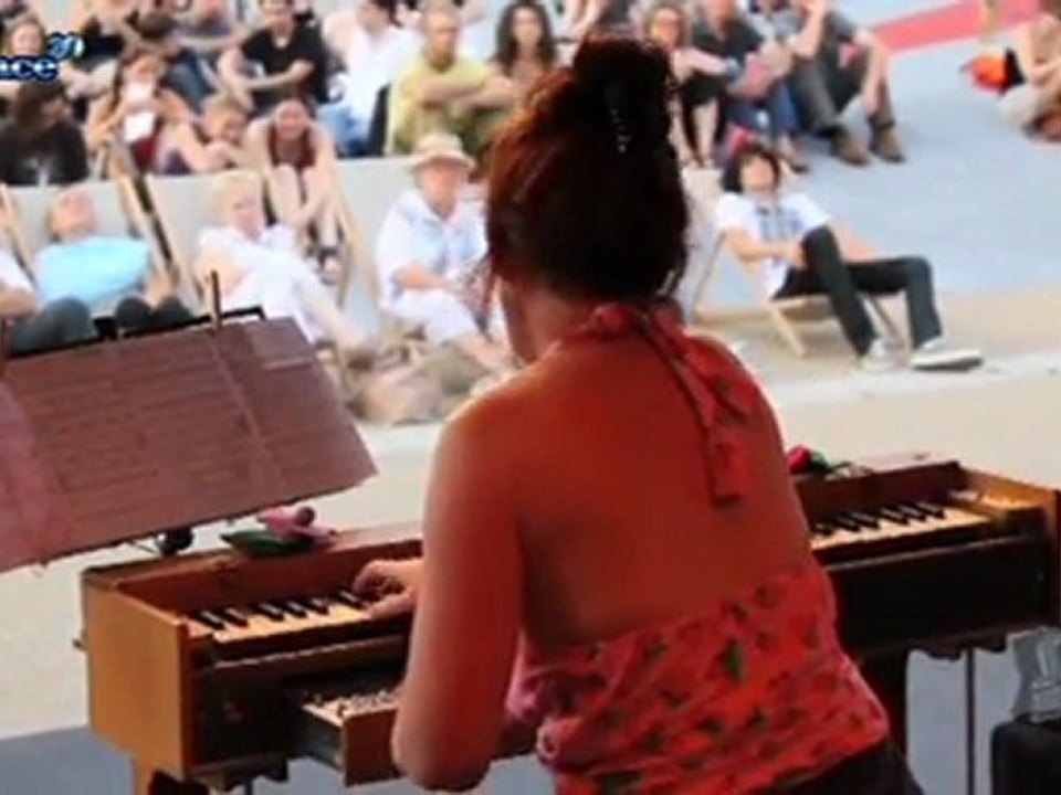 Christine Ott : "Solitude Nomade" (Ondes Martenot)