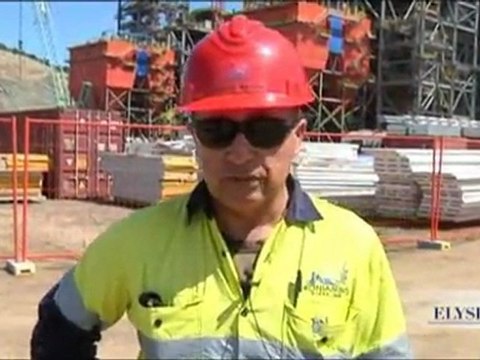 N. Sarkozy visite une usine de Nickel (Nouvelle-Calédonie)