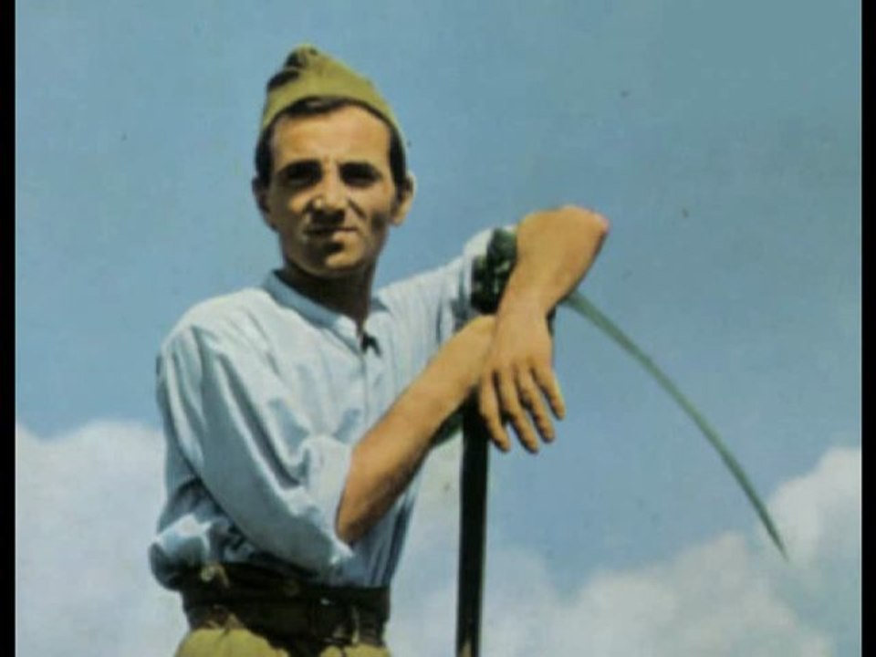 L'amour et la guerre - Charles Aznavour