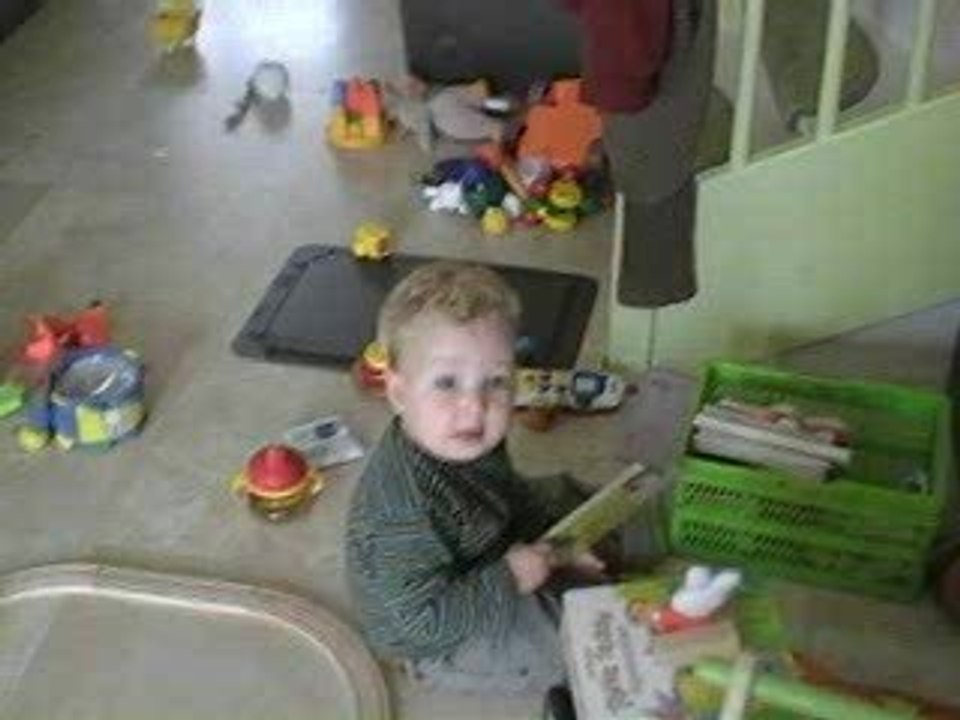 Lucas doet de broodbakmachine