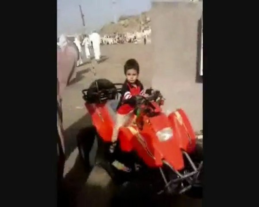 Kamel et ses parents à la Mecque pour une omra