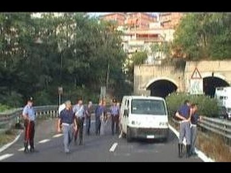 Cava de' Tirreni (SA) - Rapina a portavalori sulla Salerno-Reggio Calabria