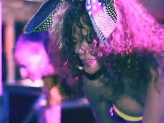 Rihanna - Cheers (Drink to That)HD