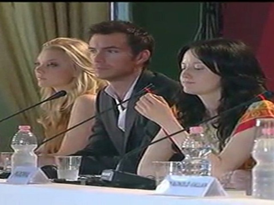 Madonna tampoco pasa desapercibida en la alfombra roja de Venecia