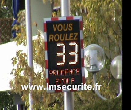 RADAR PEDAGOGIQUE LUMINEUX DE VITESSE VIASIS PLUS2