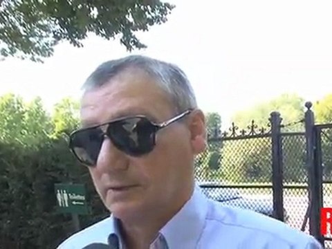 L'assistant-entraineur de My Stone (N.4), engagé dimanche dans le quinté du dimanche 4 septembre, regrette le terrain sec et le numéro de corde défavorable.