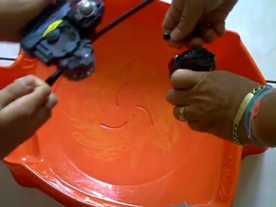 Combat Beyblade Flame Byxis Vs Flame Libra