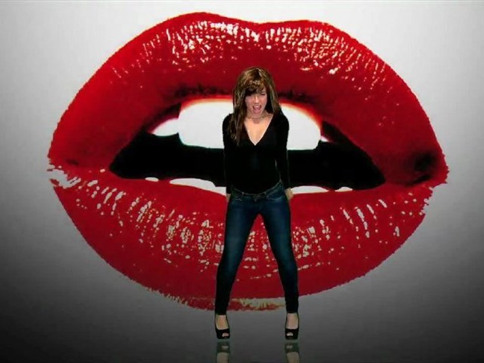 Moves Like Jagger - Maroon 5 feat Christina Aguilera [Alternative Version]