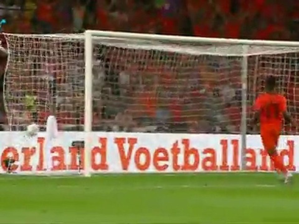 Netherlands vs San Marino (8-0) Huntelaar Goal 02/09/2011 Netherlands 8-0 San Marino