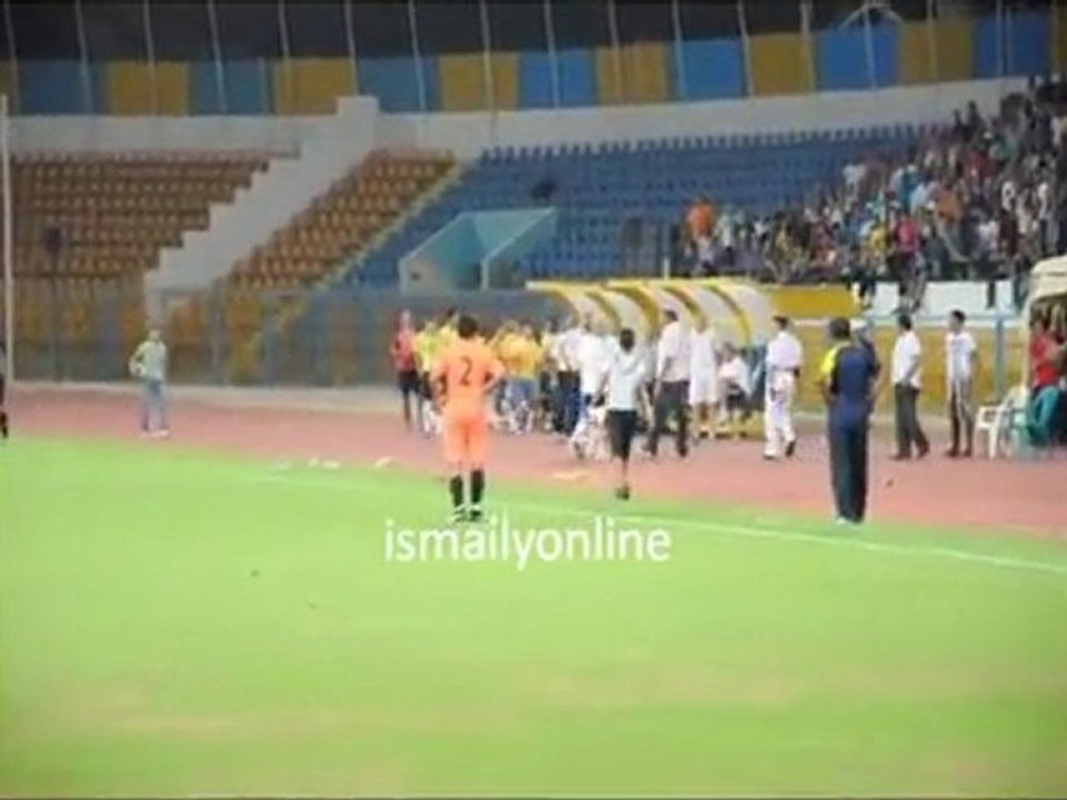 Elsaaid_شاهد السعيد يخلع فانلة الإسماعيلي ويلقى بها على الأرض