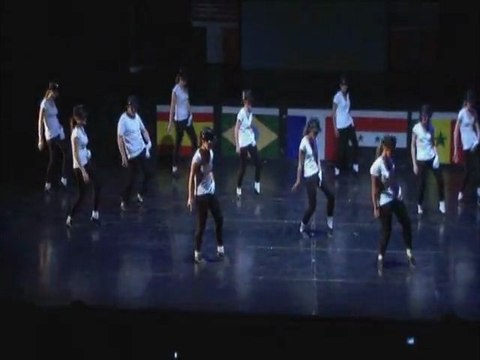 Gala de Danse 2011-Break Dance-Moon Walk