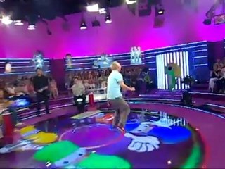 TV3 - La partida de TV3 - Jordi Ríos balla el "Waka Waka"