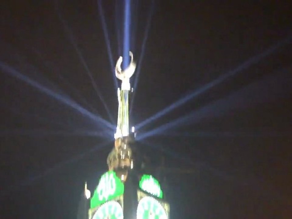 Ovnis Intrusion Djins à la Mecque 30.08.11 UFO Fleet over Mecca