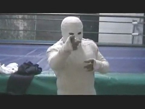 ESCRACHE A LA FALSA MOMIA DEMELLI X LA VERDADERA