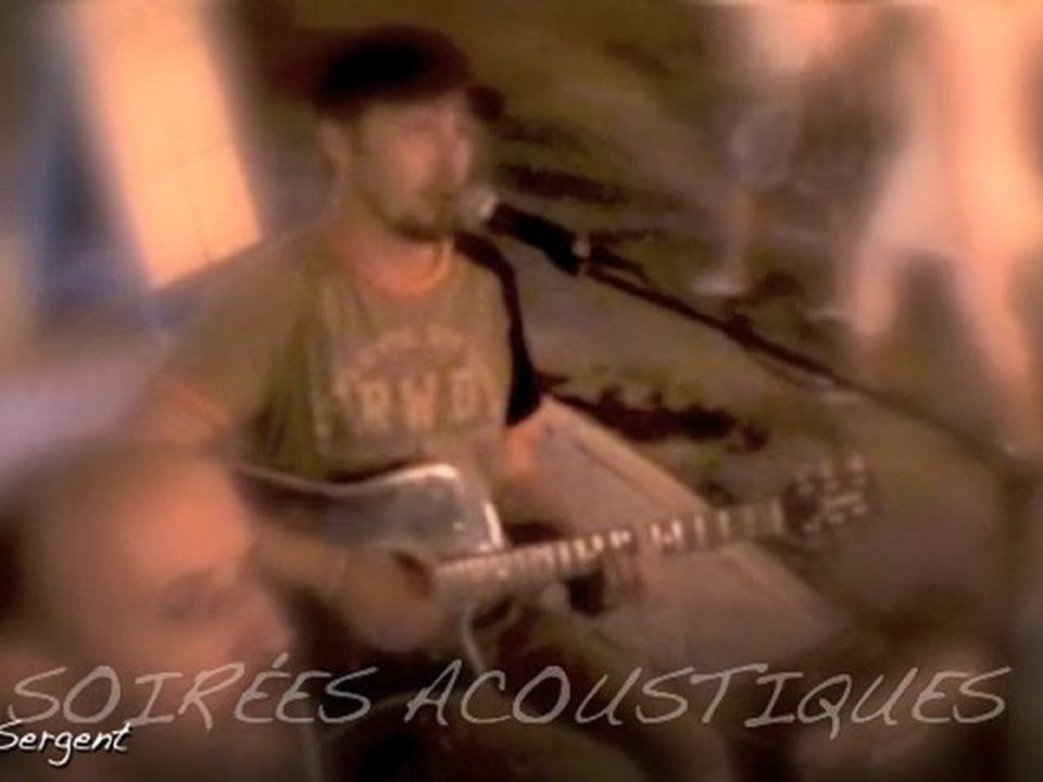 Clint Eastwood I'am Happy de Gorillaz aux Soirées Acoustiques du Sergent Acoustic guitar bass cover