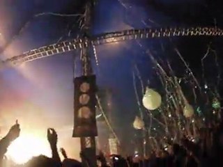 Creamfields　2011 Swedish House Mafia - Save the World