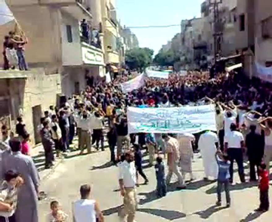 حمص حي البياضة جمعة الموت ولا المذلة 02-09-2011 Homs Syria Albayada