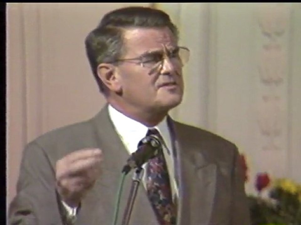 أحمد ديدات هـل عيـســى الـــه ــ الجزء الأول ــ