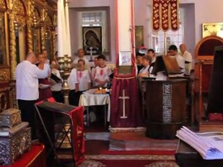 Messe orthodoxe en roumain dans l'église Paraskevi de Hasköy animée par un choeur venu de Transylvanie