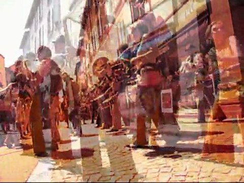 Les traine-savates en fanfare à Aurillac