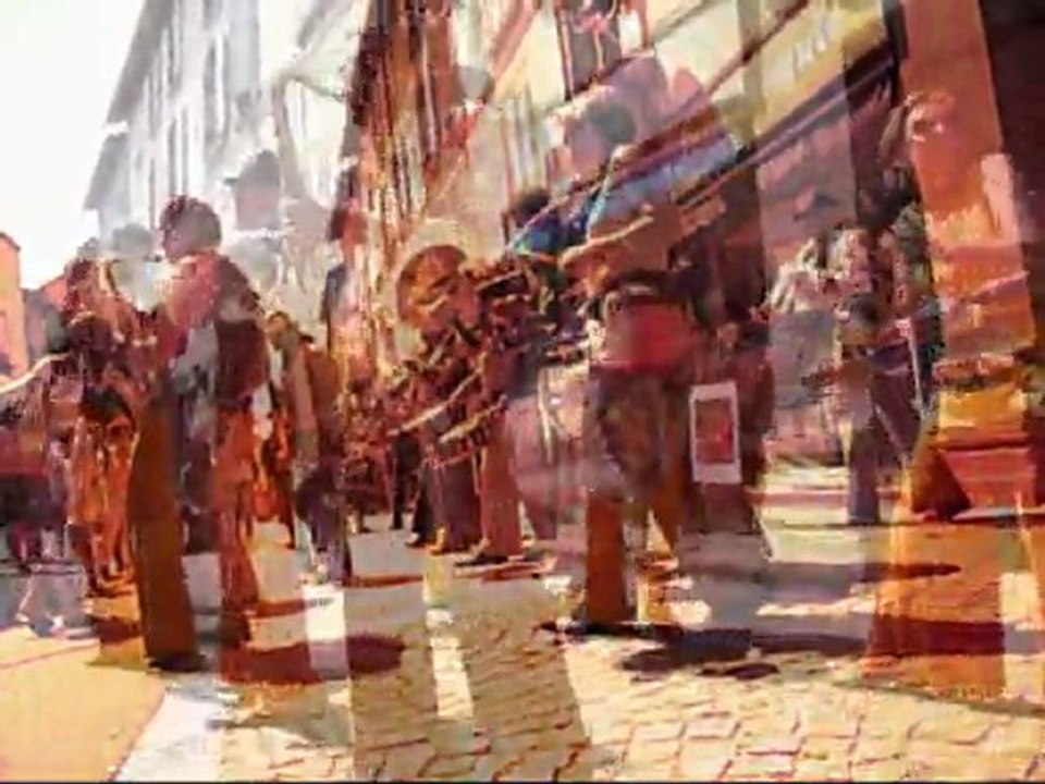 Les traine-savates en fanfare à Aurillac