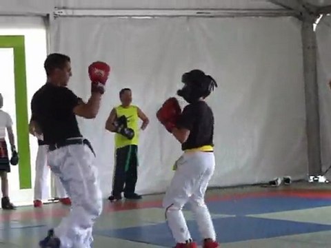 Le Full Contact du Foyer Rural de Puyricard fait sensation au Salon des Sports à Aix en Provence