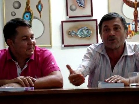 Liviu Antonesei prezinta pe Igor Ursenco