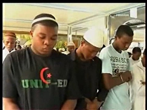 1. Salat et Khoutba Eid ul-Fitr 2010 à la Mosquée Mosquée Anwar-ul-Masjid de St-Paul (ïle de la Réunion)