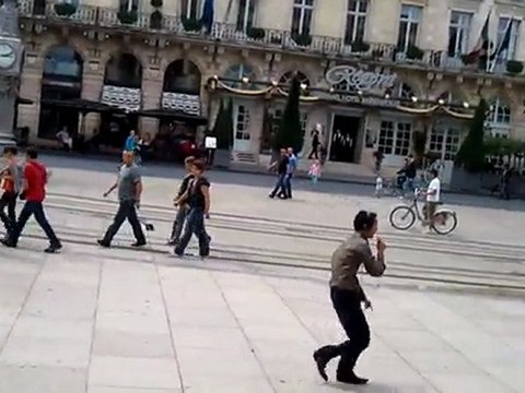 LE CHANTEUR FOU DU GRAND THEATRE DE BORDEAUX