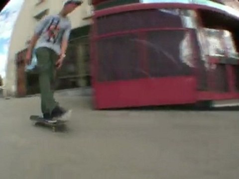 the video days 2011 la rue est vers l'image video days2011caen camille skate le dimanche