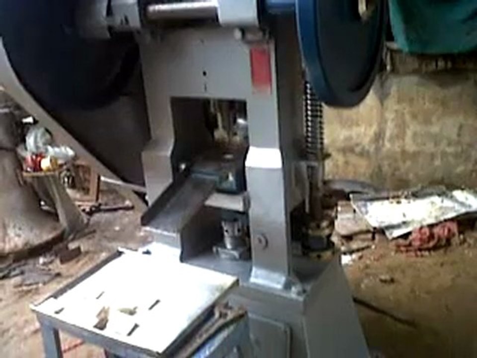TABLET MAKING MACHINE By TROVER