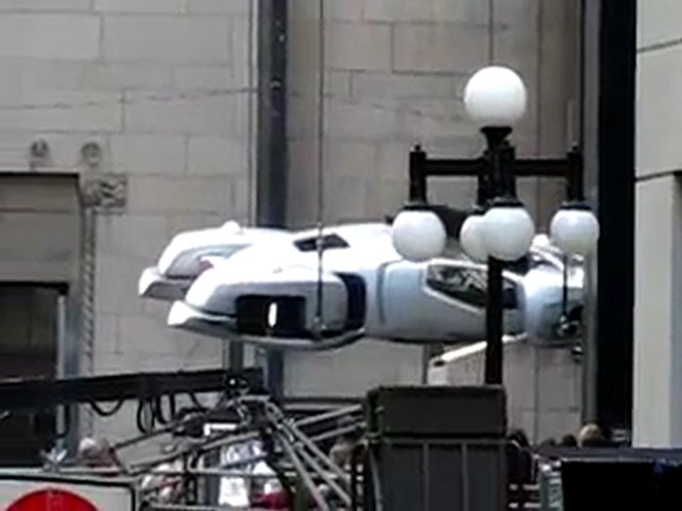 Total Recall Stuntman on Hovercar