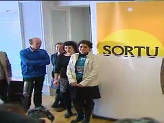 Un año desde que ETA anunció el cese de sus atentados, pero sin llegar al fin